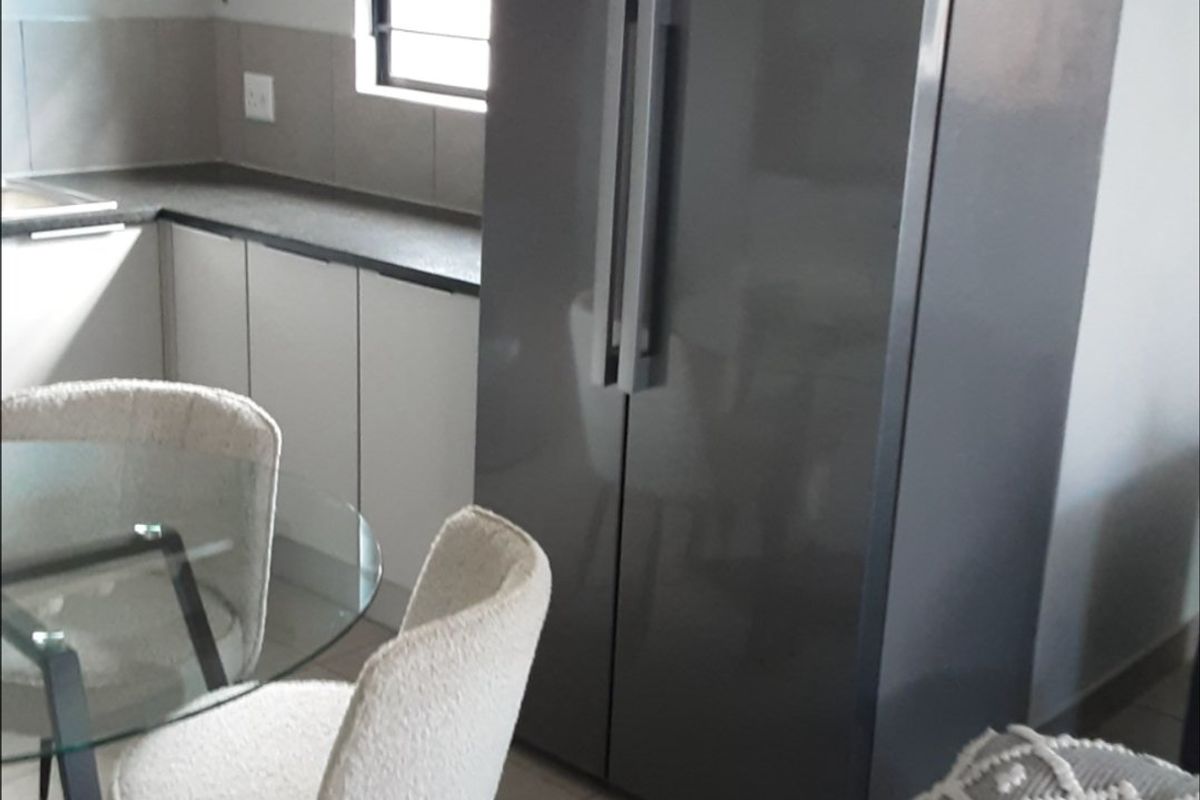 Brand-new 3 bedrooms with 2 bathrooms for sale in Sky City Security Estate! - Photo 3