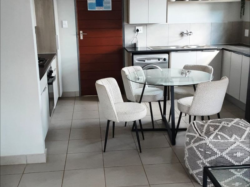 Brand-new 3 bedrooms with 2 bathrooms for sale in Sky City Security Estate! - Photo 2