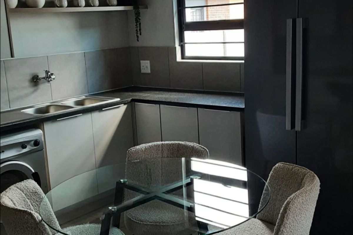 Brand-new 3 bedrooms with 2 bathrooms for sale in Sky City Security Estate! - Photo 4