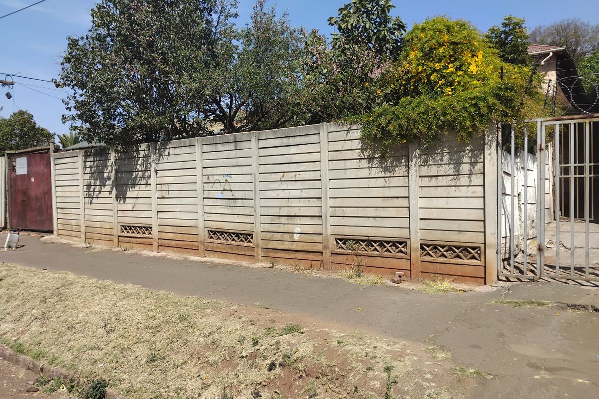 Lovely Family Home in Bellevue East - Photo 5