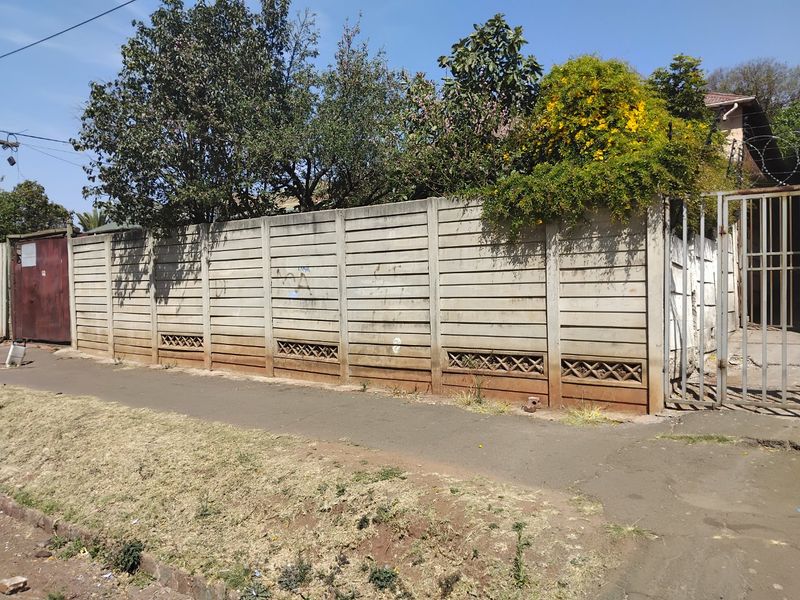 Lovely Family Home in Bellevue East - Photo 5