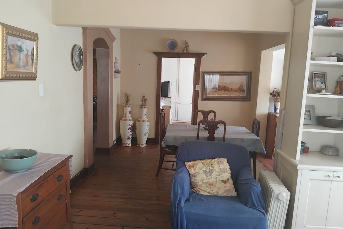 Lovely Family Home in Bellevue East - Photo 4