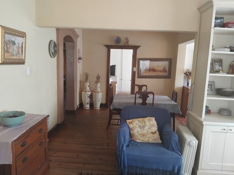 Lovely Family Home in Bellevue East - Photo 4