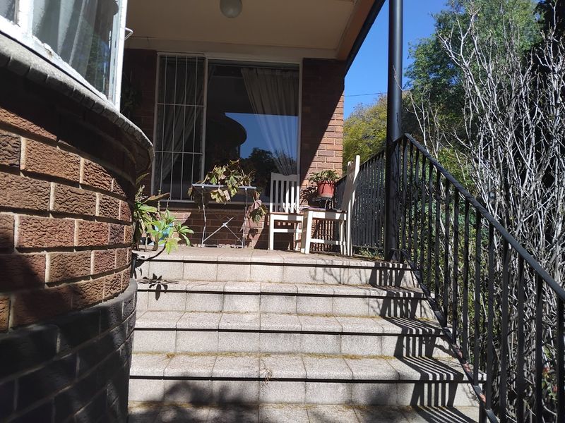 Spacious 3-Bedroom Family Home for Sale - Photo 4