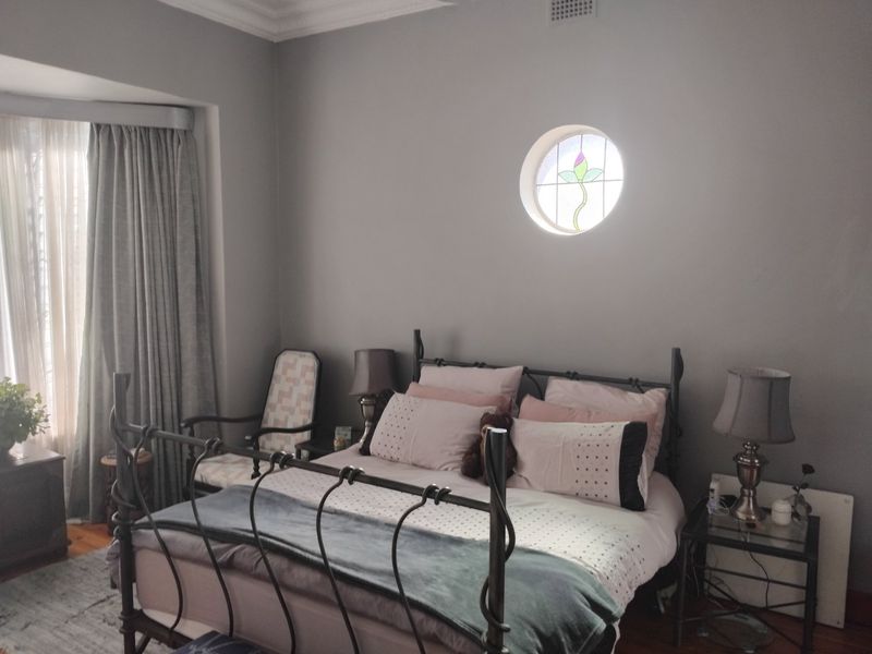 Spacious 3-Bedroom Family Home for Sale - Photo 10