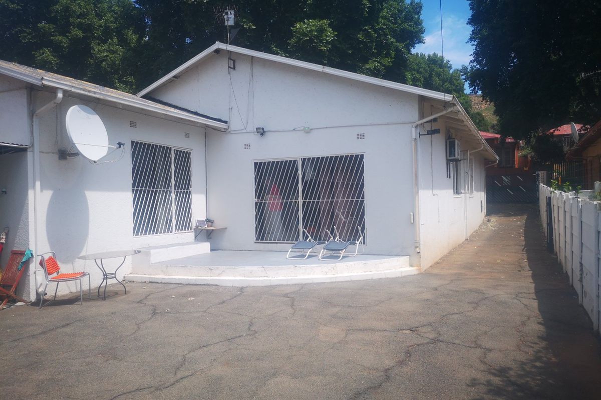 Luxurious Family Living Awaits You! - Photo 5