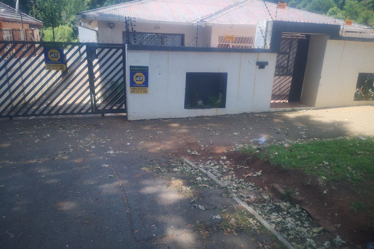 Luxurious Family Living Awaits You! - Photo 3