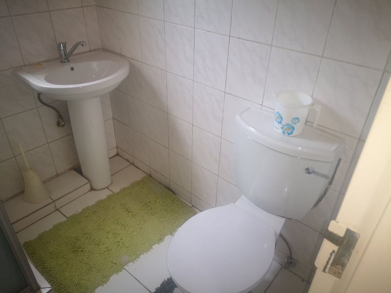 Luxurious Family Living Awaits You! - Photo 10