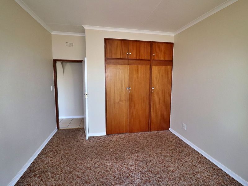 Bright and Spacious 2-Bedroom Flat with Balcony - Photo 6