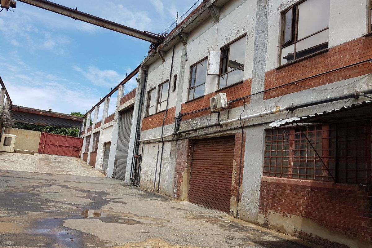 Prime Commercial property - Photo 4