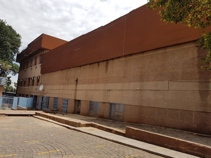 Prime Commercial property - Photo 2