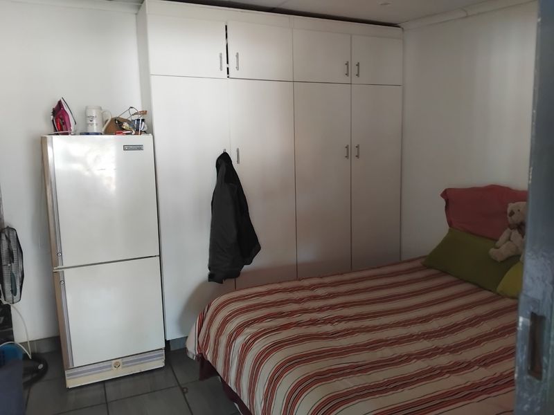 5 Bed House For Sale – Spacious Family Home with Granny Flat! - Photo 6