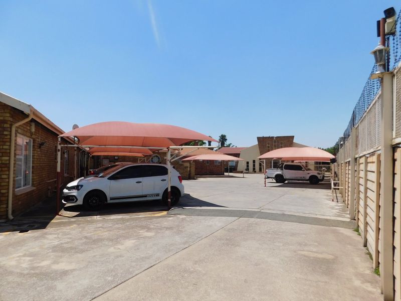 Neat 2-Bedroom Apartment in a Secure Complex, For Sale  Rent-to-Buy Option Available - Photo 10