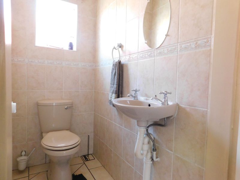 Neat 2-Bedroom Apartment in a Secure Complex, For Sale  Rent-to-Buy Option Available - Photo 8