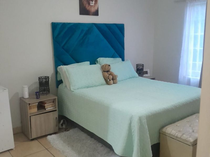 Modern 2-Bedroom Top-Floor Apartment for Sale in Stone Arch Village 7 - Photo 9