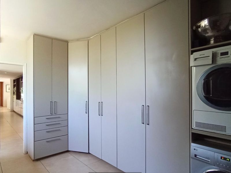 6 Bedroom House for Sale in Morningside - Photo 8