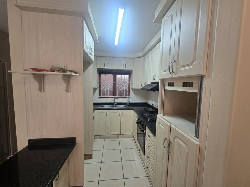 Convenient Ground-Floor Living in the Heart of Tongaat - Photo 4