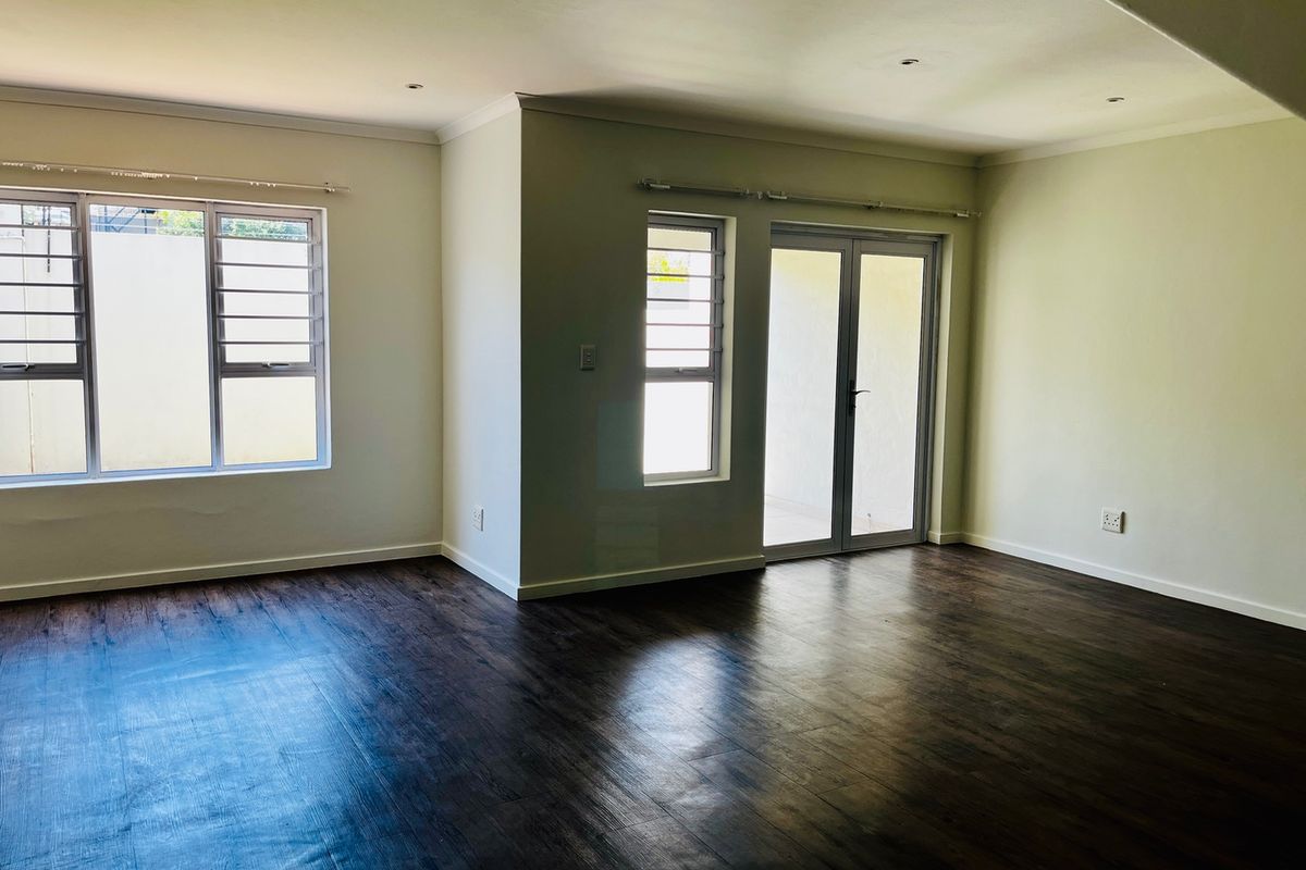 3-Bedroom Duplex Townhouse For Sale in Bryanston - Photo 5