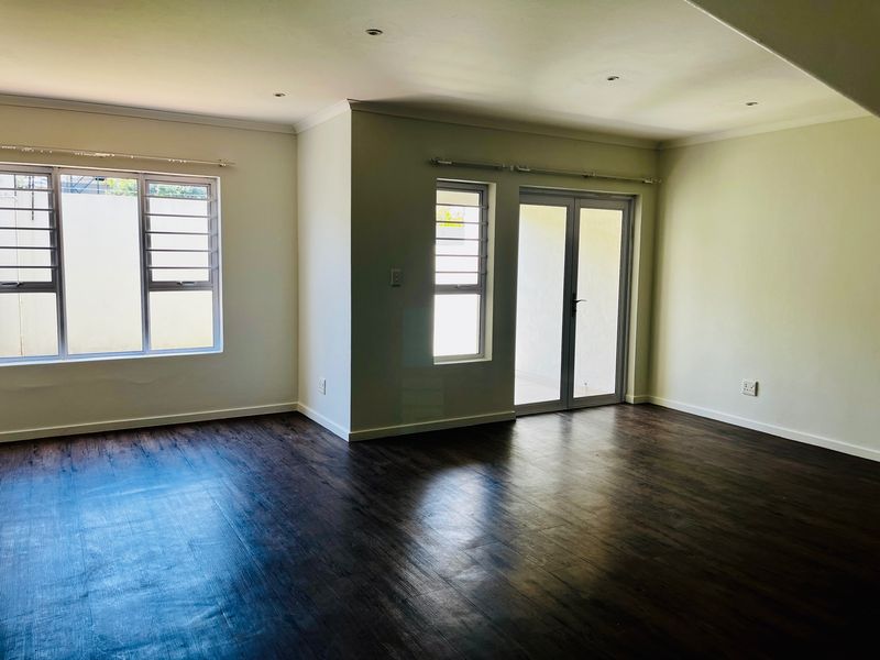 3-Bedroom Duplex Townhouse For Sale in Bryanston - Photo 5