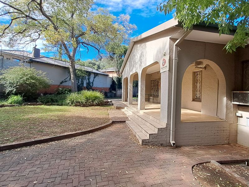 INVESTMENT HOME IN WESTDENE, BLOEMFONTEIN - Photo 3