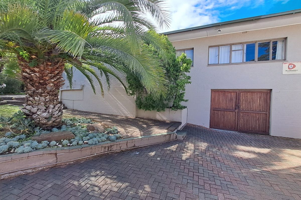 INVESTMENT HOME IN WESTDENE, BLOEMFONTEIN - Photo 4