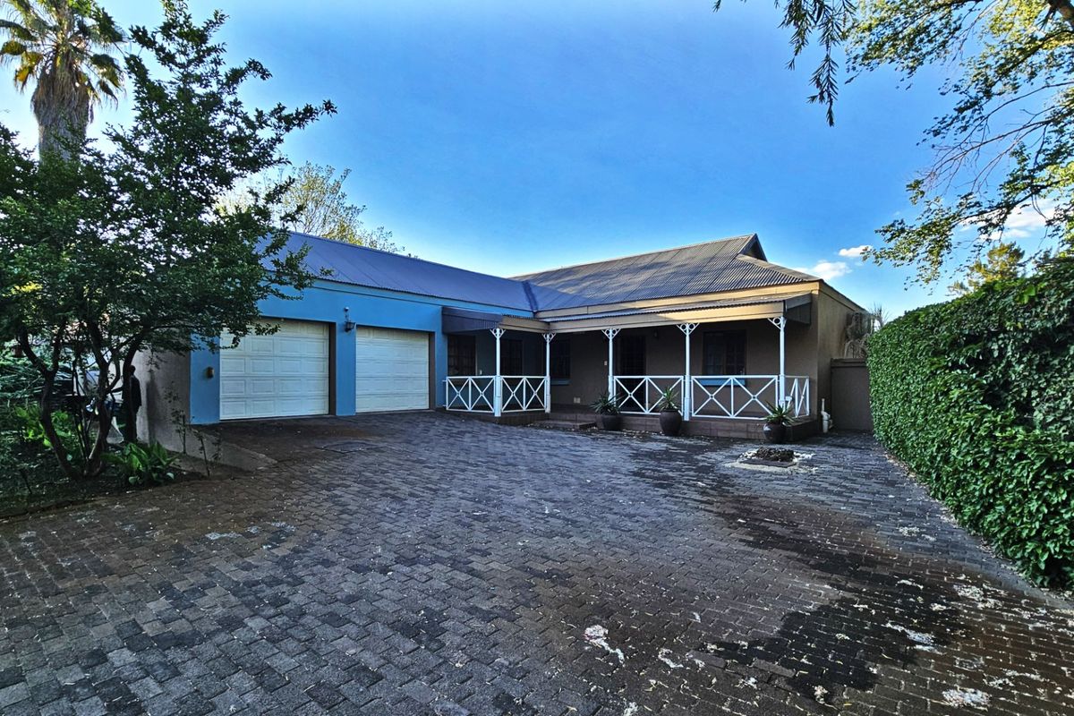 Pilgrims Rest in Three Rivers Proper. - Photo 2