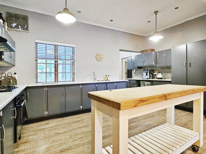 Pilgrims Rest in Three Rivers Proper. - Photo 3