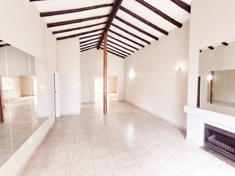 Newly revamped 3-bedroom home in the heart of old Vaalpark. - Photo 3