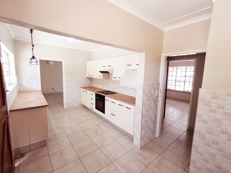 Newly revamped 3-bedroom home in the heart of old Vaalpark. - Photo 6