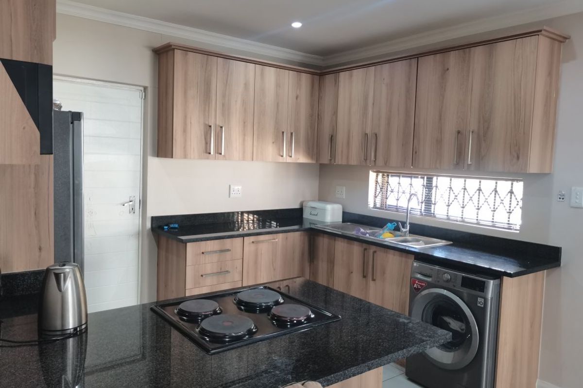 3 bedroom house for sale in Fairview - Photo 2