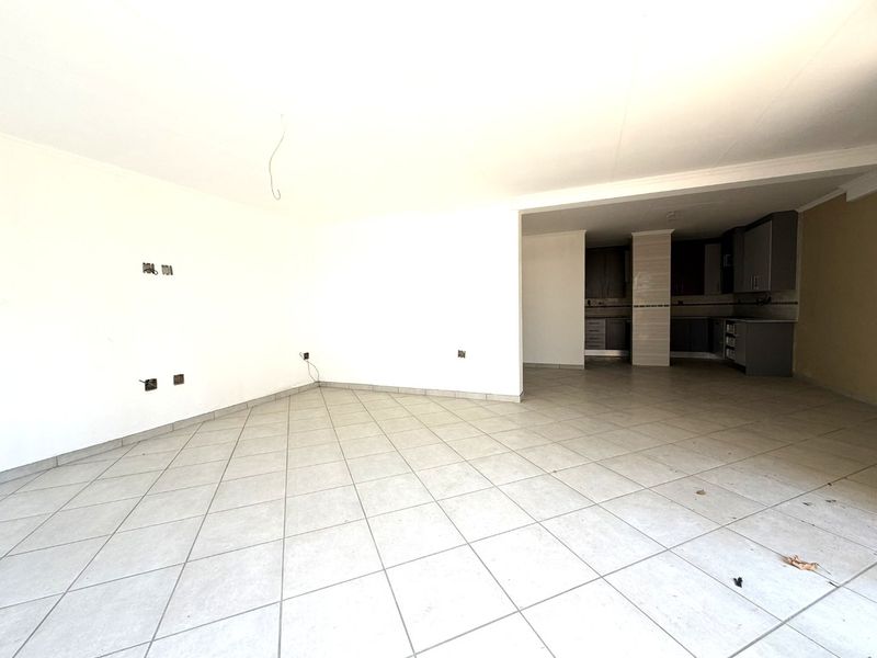 Project Property – Ground Floor, Garages & Servant’s Quarters Already Built! - Photo 3