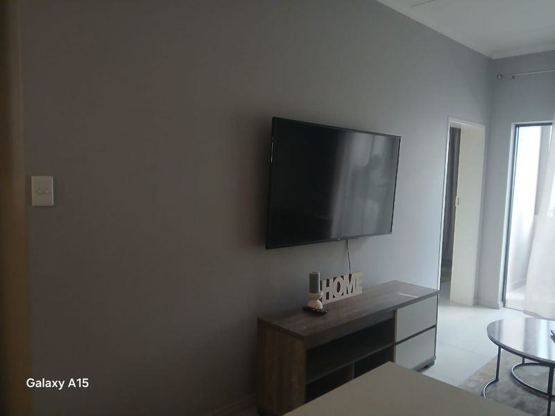 2 Bedroom Apartment for Sale in Carlswald - Photo 6