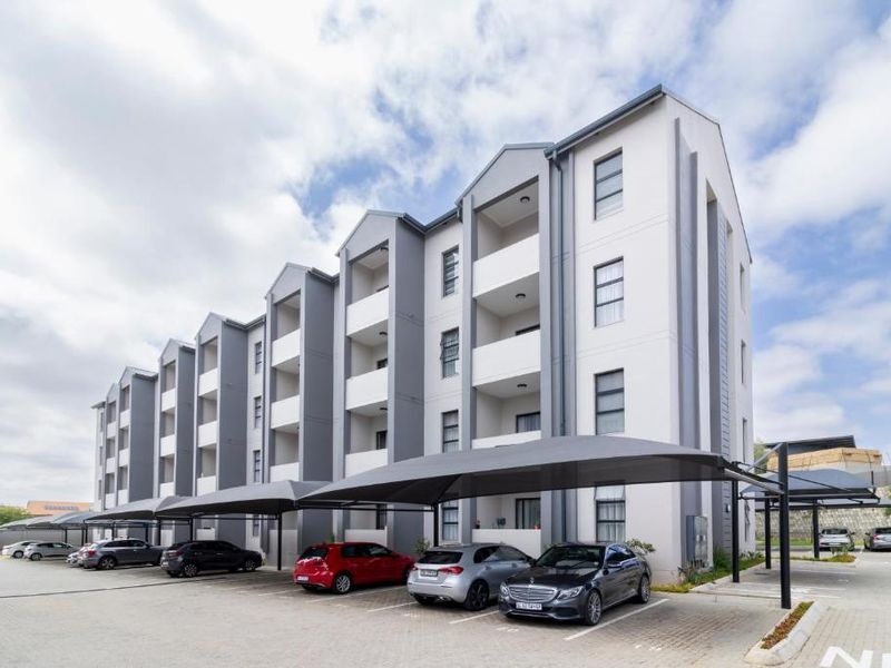 2 Bedroom Apartment for Sale in Carlswald - Photo 2