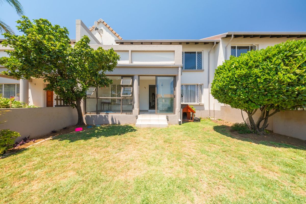 Lovely 2 Bedroom Garden Unit  - Photo 5