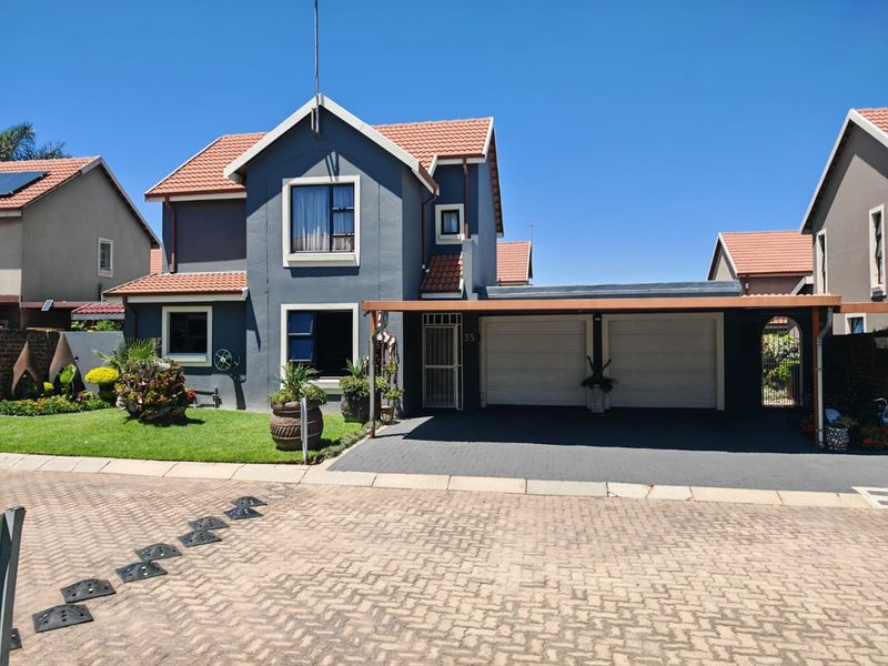 For Sale in Eveleigh – Spacious Family Home in Secure Estate - Photo 3