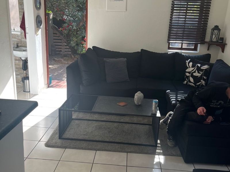 Lovely One-Bedroom Townhouse To Rent Looking for the perfect place to call home? This neat and modern one-bedroom townhouse is situated in a safe and secure area, offering both comfort and convenience. Features include: Spacious one-bedroom layout Gas geyser and gas stove — save on electricity! Prepaid electricity Pet-friendly — your furry friends are welcome Very neat and well-maintained unit Close to schools, shops, and all amenities Ideal location for anyone looking for a peaceful, yet central place to stay. Don’t miss out on this lovely townhouse — perfect for singles or couples! Contact me today to arrange a viewing! - Photo 4