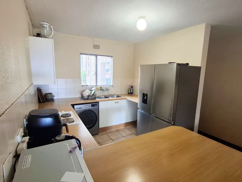 2 Bedroom, 1 Bathroom Ground Floor Apartment for Sale – Eagles Nest, Primrose Hill - Photo 10