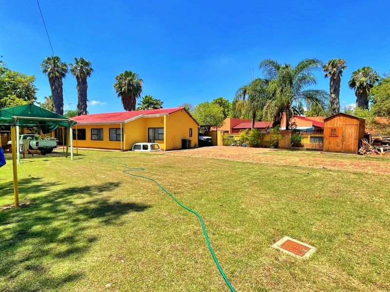 3 Bedroom 2 bathroom house for sale - Photo 1