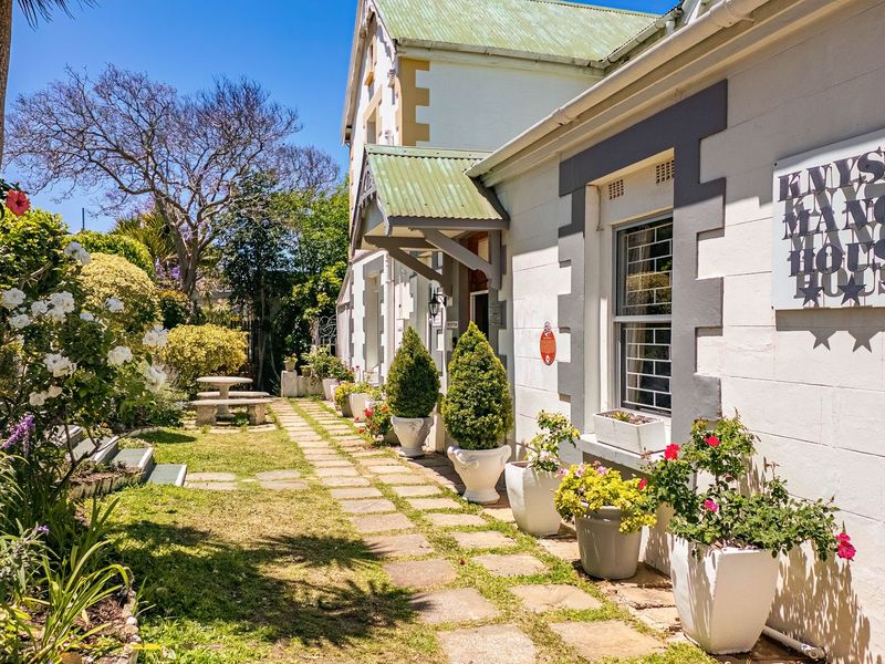 A Timeless Victorian Manor Overlooking the Lagoon  - Photo 2