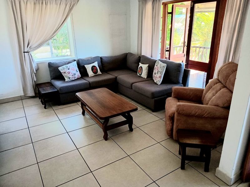Versatile Knysna Central Investment Opportunity with Lagoon Views and Income Generating Flatlet - Photo 6