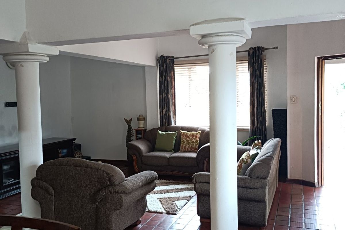 Neat and spacious family home for sale in Pelham !  - Photo 3