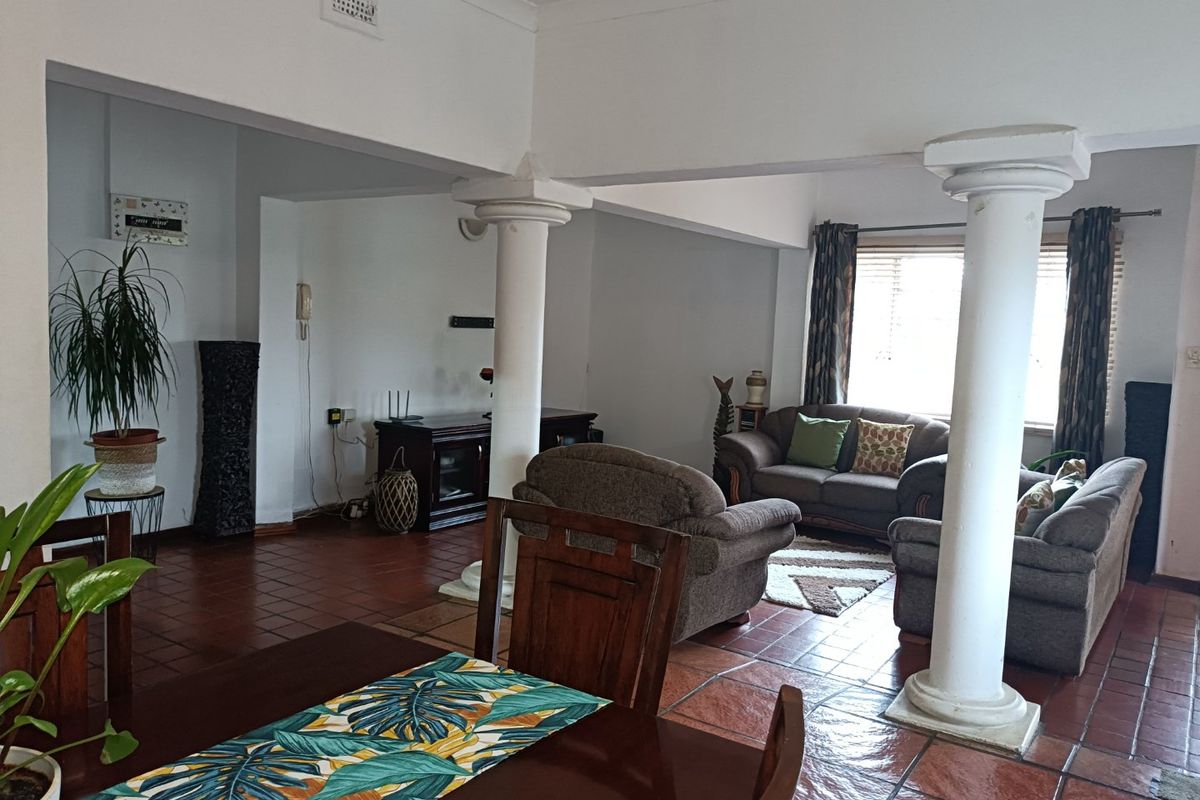 Neat and spacious family home for sale in Pelham !  - Photo 4