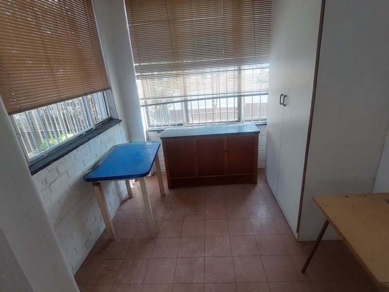 Spacious apartment for rent in Overport - Photo 10