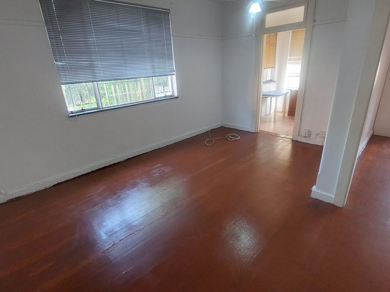 Spacious apartment for rent in Overport - Photo 6