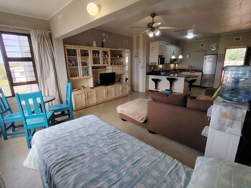 Lock-up-and-go or permanent living at it's best.  - Photo 10