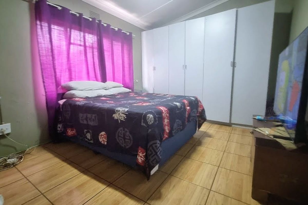 Ultimate Investment Opportunity, 3 Bedroom House with Flatlet in Sonlandpark. - Photo 4