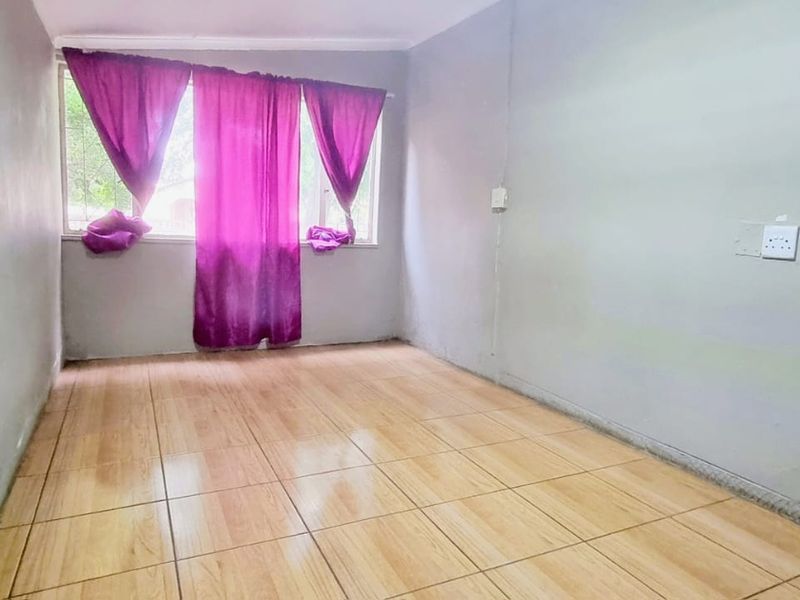 Ultimate Investment Opportunity, 3 Bedroom House with Flatlet in Sonlandpark. - Photo 3