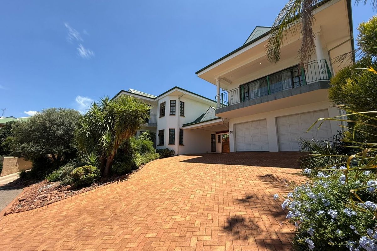 4 Bedroom House for sale in Caribbean beach club - Photo 3