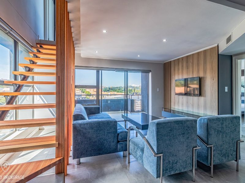 Stylish 3 Bedroom Apartment For Sale in Bedfordview - Photo 8