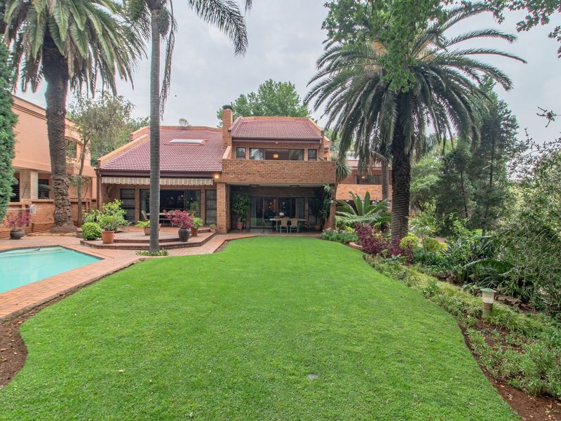 4 Bedroom Family Home in Secure Boomed Area in Bedfordview - Photo 6